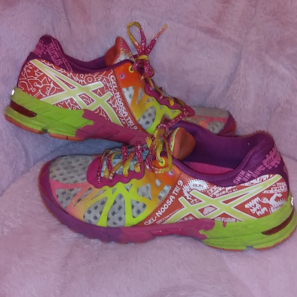 ASICS Gel-Noosa Tri 9 Size 7 Women's